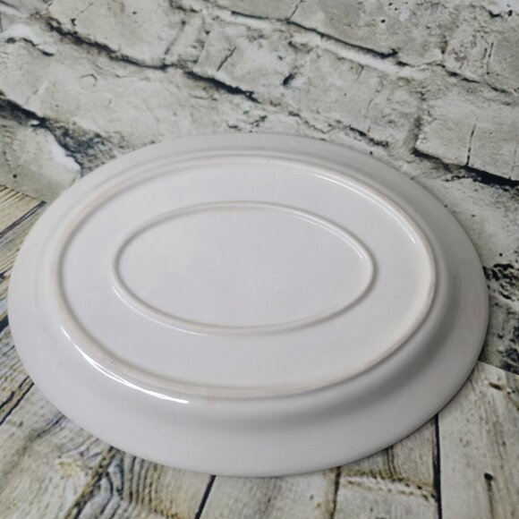 The Coffee Bean & Tea Leaf Dessert Serving Salad Beige Plate 9.5” Oval - Picture 3 of 3